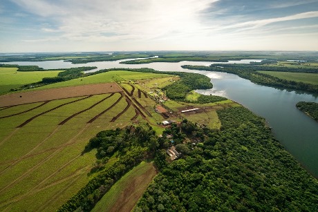 Vista aérea de braço do reservatório da Itaipu. Foto: Alexandre Marchetti/Itaipu.