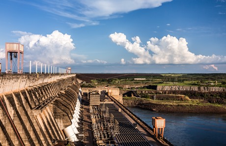 Barragem da usina de Itaipu. Foto: Alexandre Marchetti/Itaipu Binacional.
