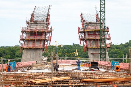 Obras da segunda ponte. Foto: Rubens Fraulini/Itaipu Binacional.