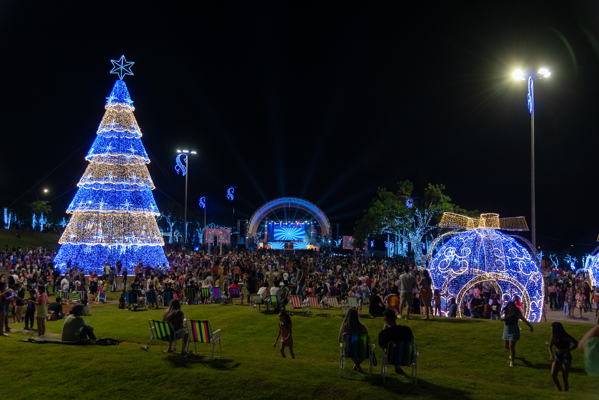 Abertura do Natal no Gramadão consagra Foz como um destino das festas de  fim de ano | ITAIPU BINACIONAL