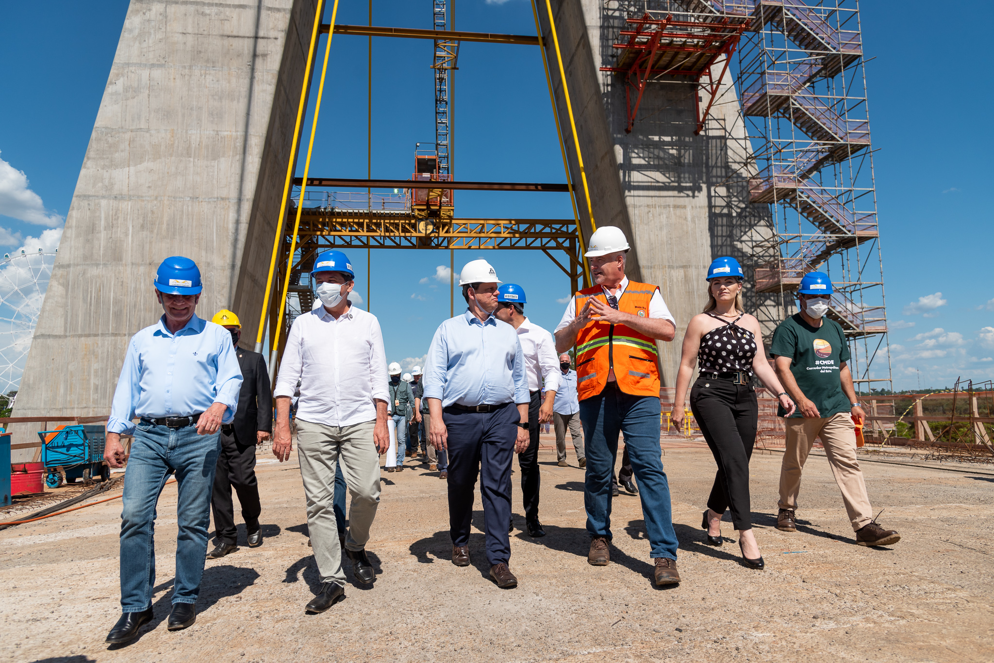 Ministro da Infraestrutura visita ponte financiada por Itaipu
