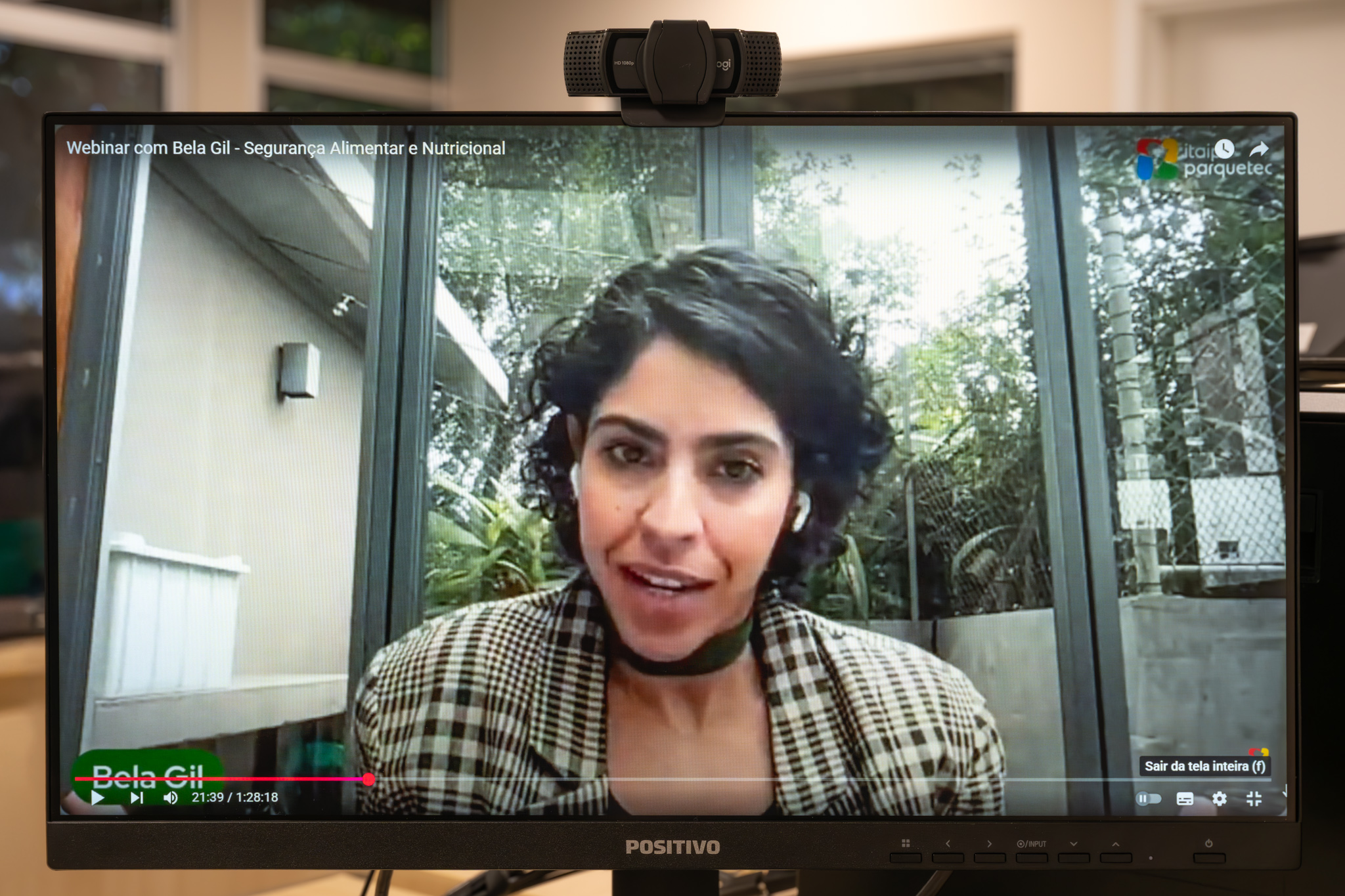 Bela Gil durante webinar sobre segurança alimentar