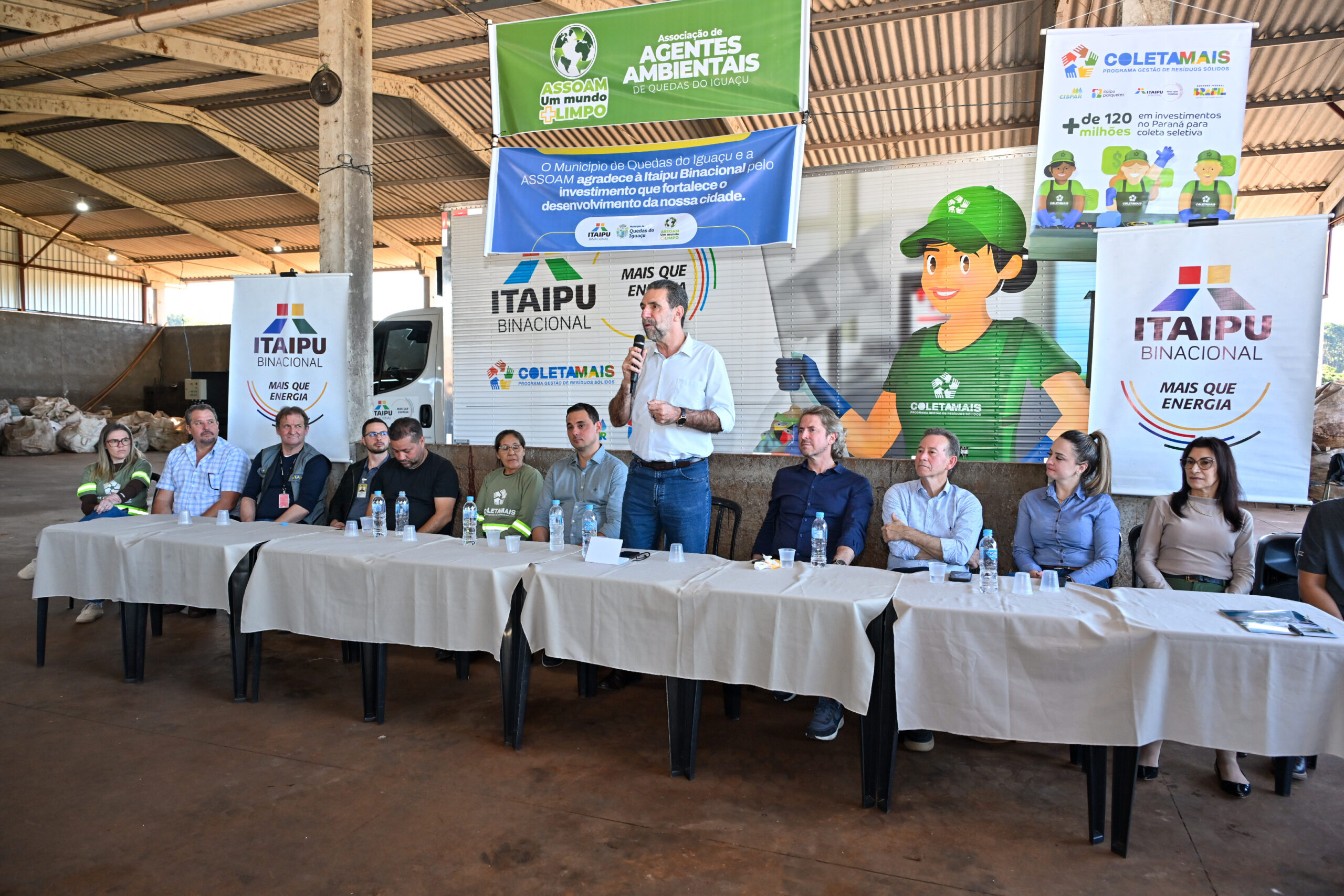 Itaipu investe em reciclagem e infraestrutura rural em Quedas do Iguaçu