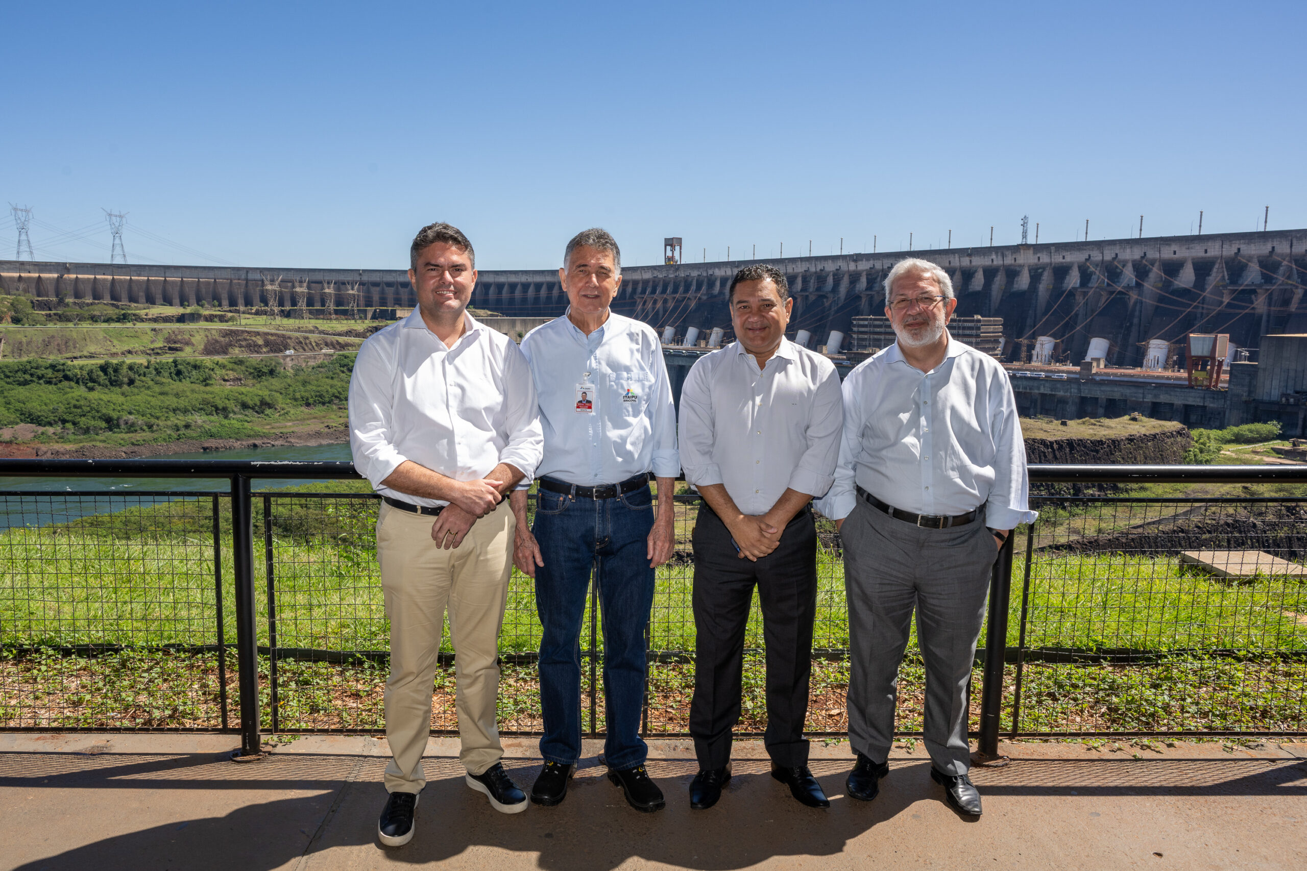 Diretor-presidente da ENBPar visita Itaipu e conhece projetos da Binacional
