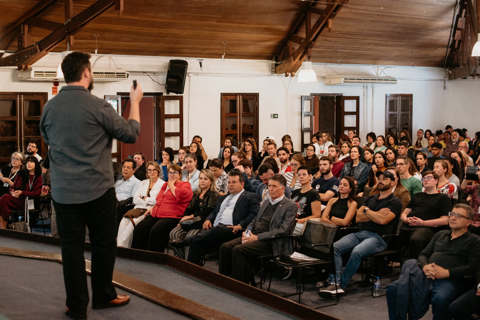 Os seminários integram o calendário de ações dos Núcleos de Cooperação Socioambiental e permitem reunir diversos atores das comunidades para um dia de aprendizado. Créditos: Makro Filmes/Itaipu Parquetec