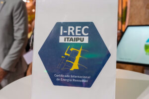 Itaipu estreia no mercado de certificados de energia renovável e coloca Brasil na liderança global