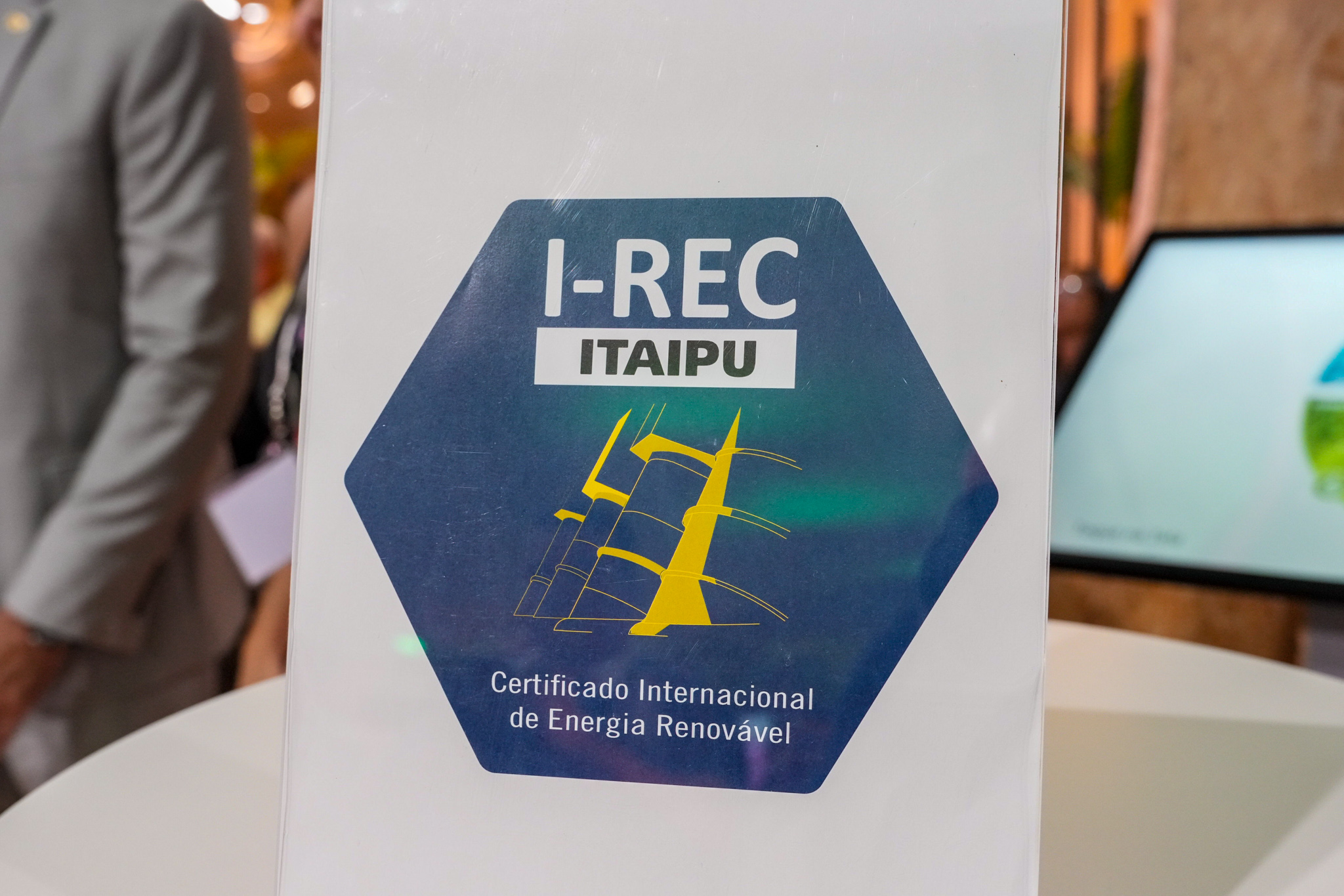Itaipu estreia no mercado de certificados de energia renovável e coloca Brasil na liderança global