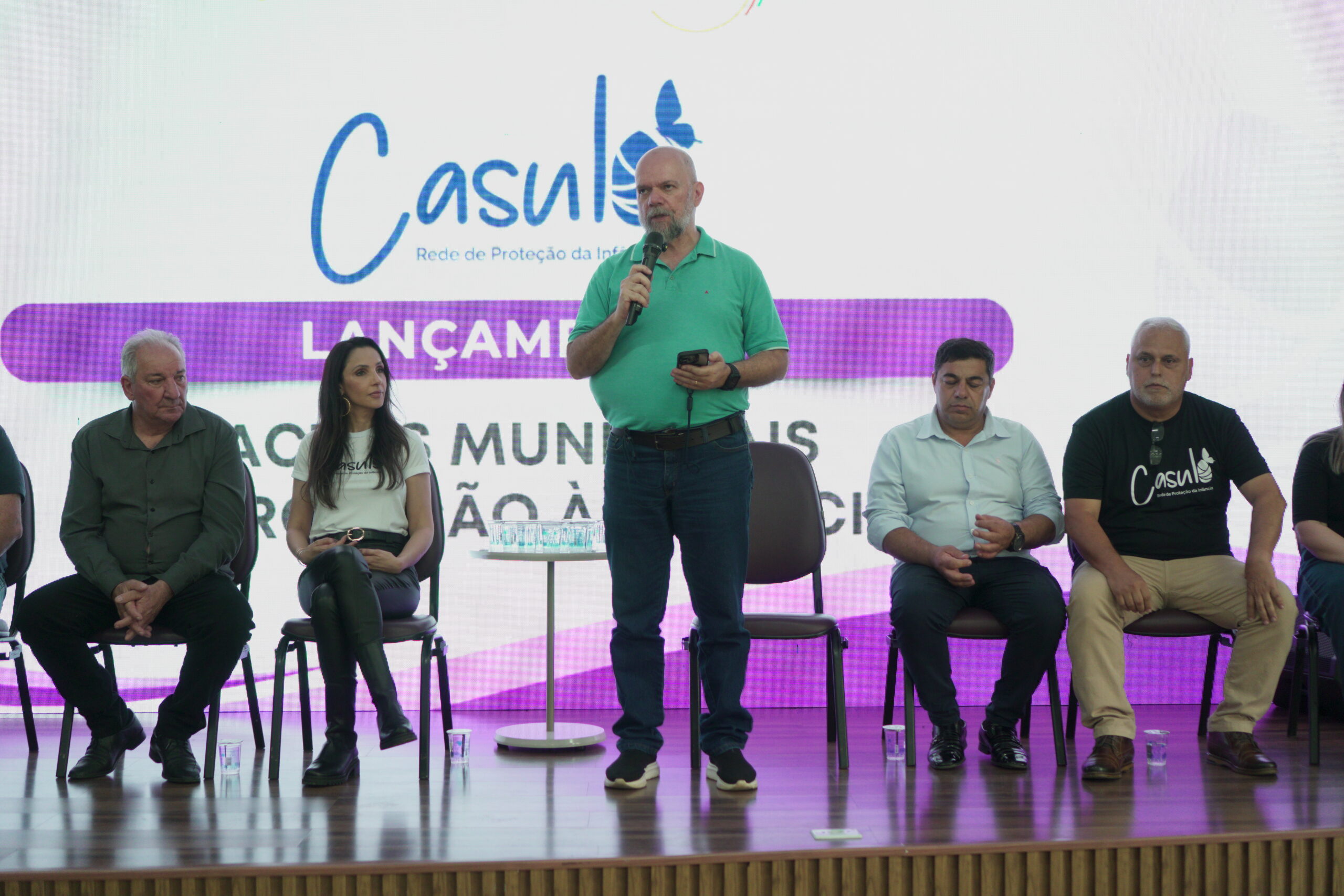 Representante da Itapu Binacional, Werner Olinto, em celebração pelos decretos de proteção à infância. Foto: Divulgação.