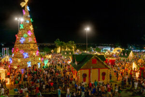 A abertura do Natal da Família no Gramadão reuniu milhares de pessoas. Foto: Alexandre Marchetti/Itaipu