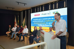 Em 2025, o diretor-geral brasileiro da Itaipu, Enio Verri, anunciou um convênio para a ampliação do Pavilhão da Agroindústria Familiar que será inaugurado nesta edição do Show Rural Coopavel. Foto: Sara Cheida/Itaipu Binacional.