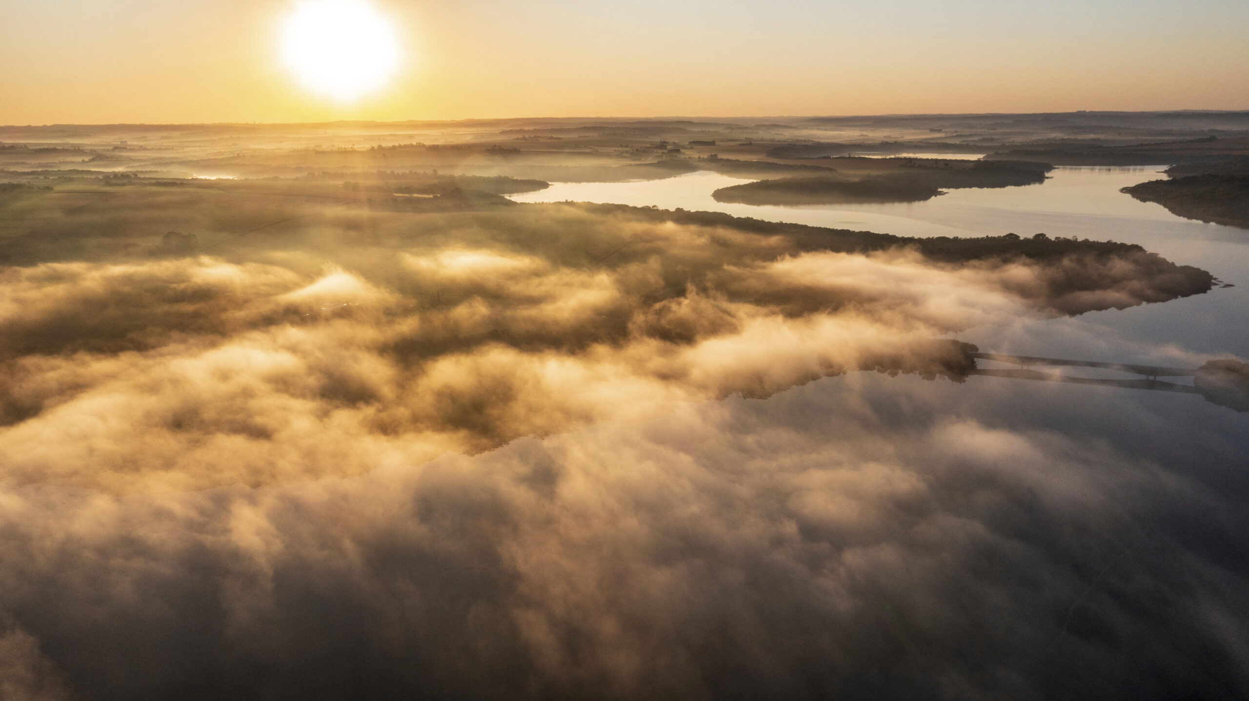 Amanhecer em Entre Rios do Oeste