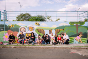 Oficinas de grafite mobilizam jovens e dão identidade cultural a espaços públicos no território do PR e MS