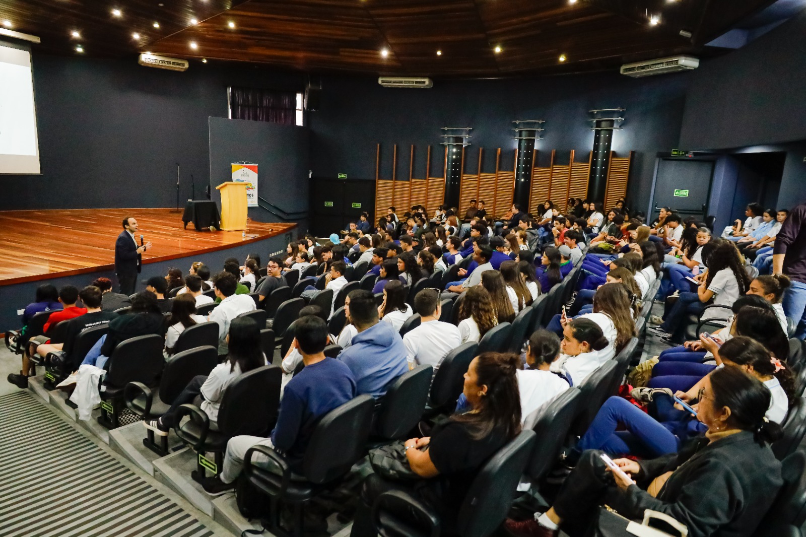 Mais de quatro mil pessoas participaram do terceiro ciclo de seminários nos territórios. Fotos Vídeo UP/Itaipu Parquetec.
