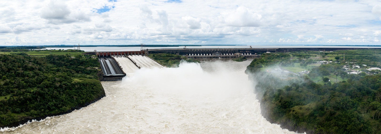 Itaipu mantém o monitoramento das condições hidrológicas diante da elevação dos níveis dos rios da região. Créditos: William Brisida/Itaipu Binacional